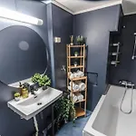 Апартаменты Stylish Place In The Heart Of *