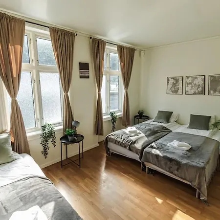 Апартаменты Stylish Place In The Heart Of